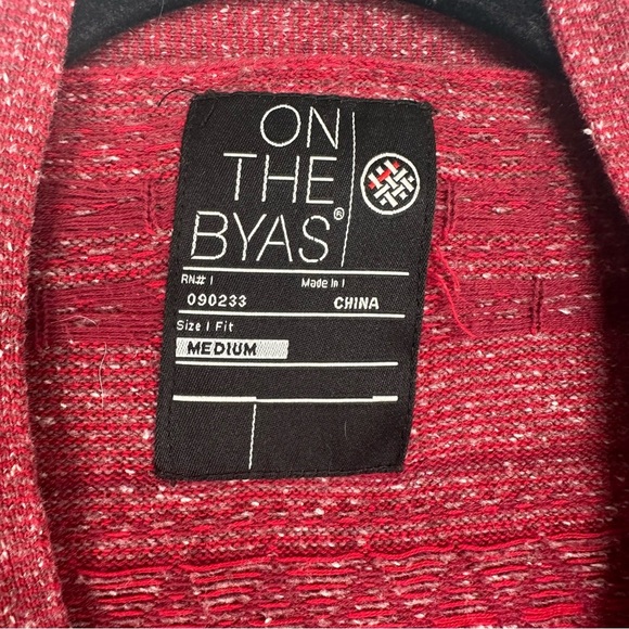 On The Byas Men’s Cardigan Size Medium Red Geometric Striped Grandpa Office - Picture 6 of 7